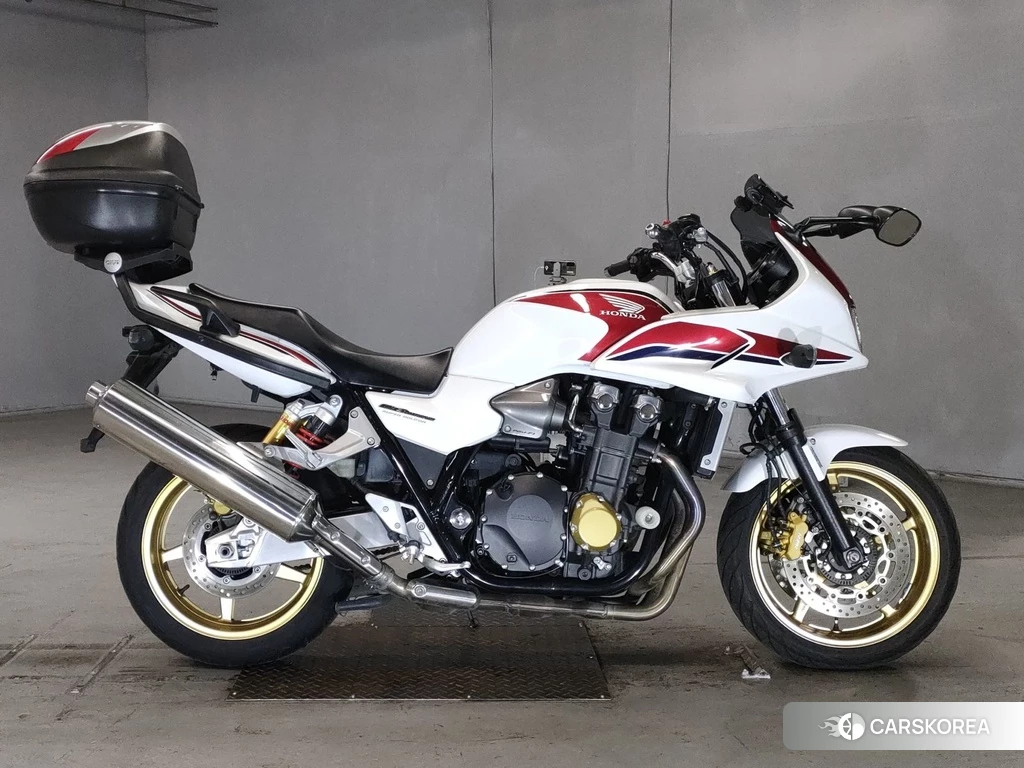 Проданный Honda CB1300SF BOLDOR 2012 из Японии