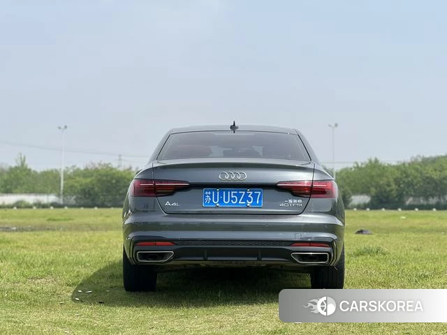 Audi A4L 2024 Темно-серый из Китая
