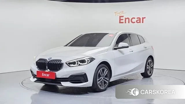 BMW 1 Series (F40) 2022 Белый из Кореи