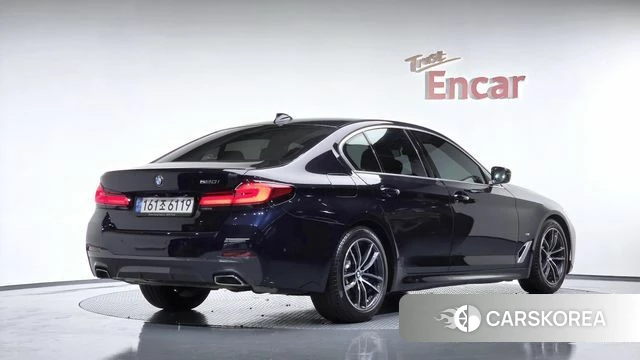 BMW 5 Series (G30) 2021 Черный из Кореи