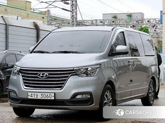 Hyundai The New Grand Starex 2018 Серебристо-серый из Кореи