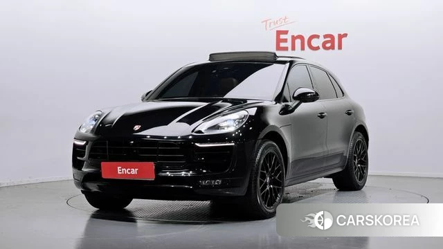 Porsche Macan 2018 Черный из Кореи