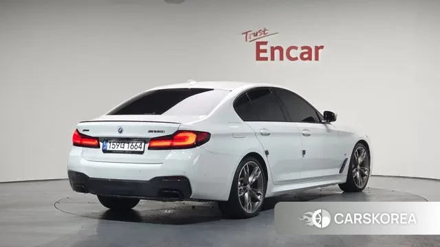 BMW 5 Series (G30) 2023 Белый из Кореи