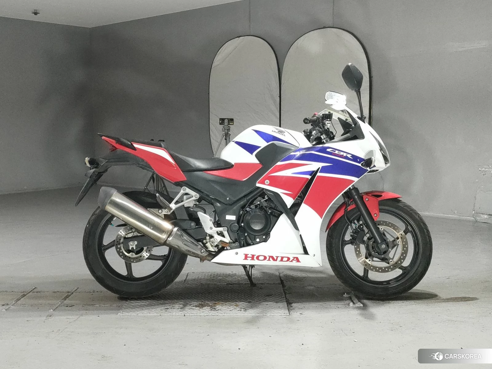 Проданный Honda CBR250R 2015 из Японии