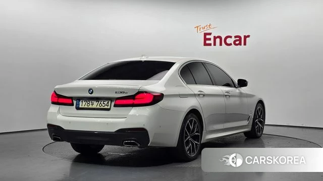 BMW 5 Series (G30) 2021 Белый из Кореи