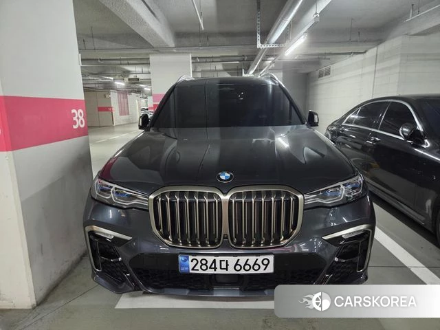 BMW X7 (G07) 2021 Серый из Кореи