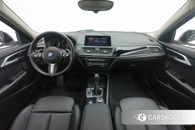 BMW 1 series 2019 Белый из Китая