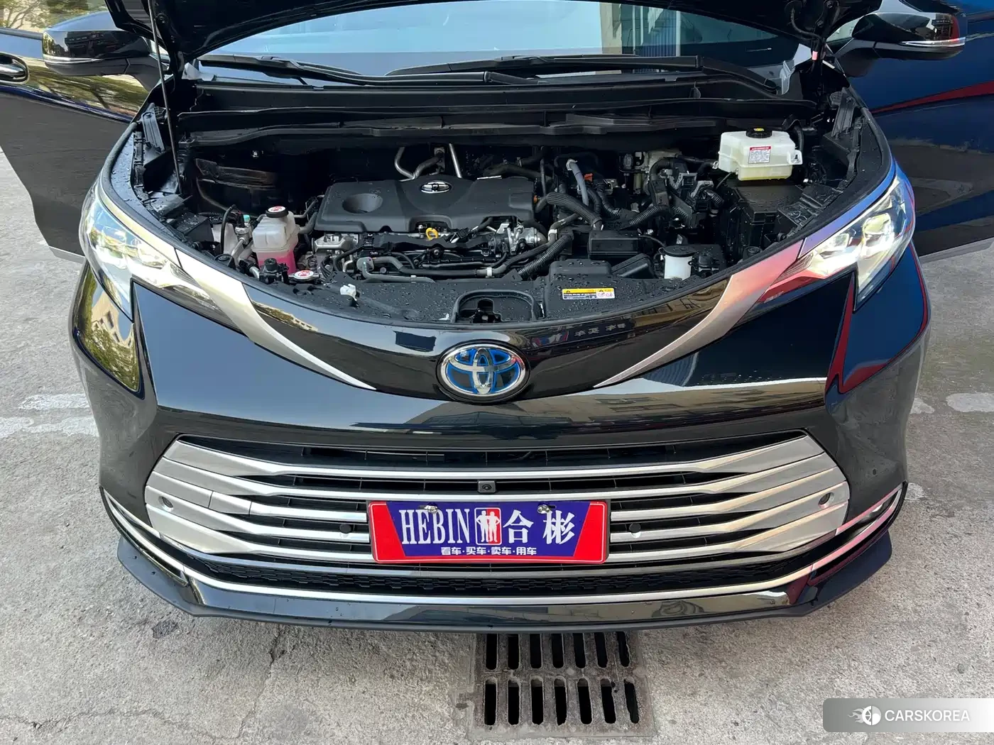 Toyota Sienna 2024 Черный из Китая
