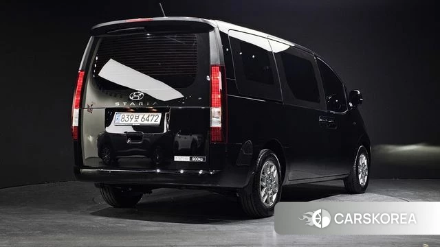 Hyundai Staria 2024 Черный из Кореи