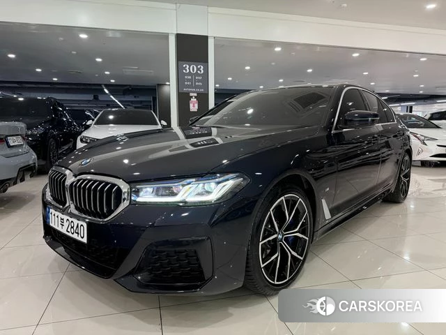 BMW 5 Series (G30) 2023 Черный из Кореи