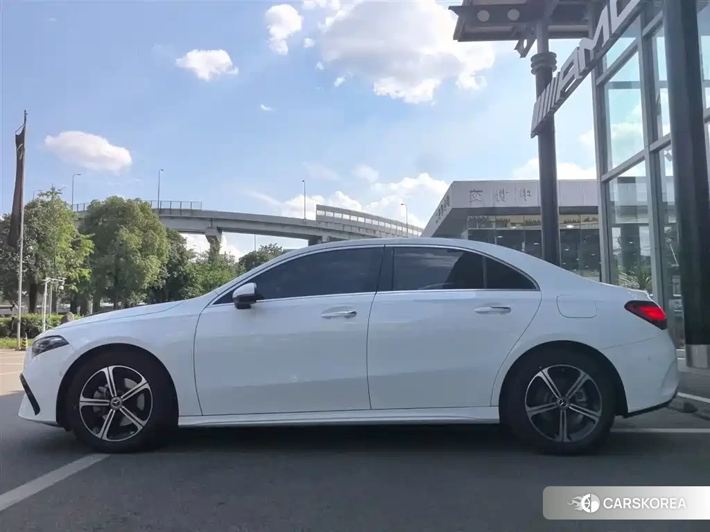 Mercedes-Benz A-Class 2024 Белый из Китая