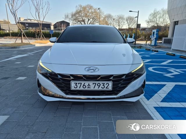 Hyundai Avante (CN7) 2022 Белый из Кореи