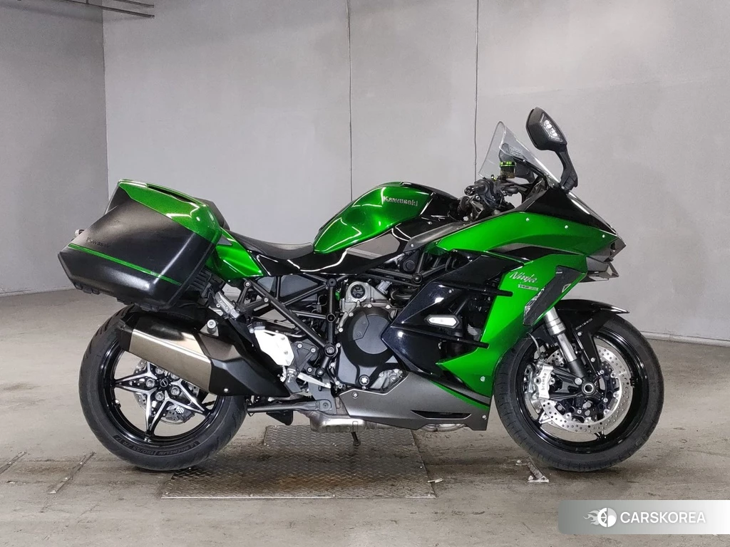 Проданный Kawasaki NINJA H2 SX SE 2020 из Японии