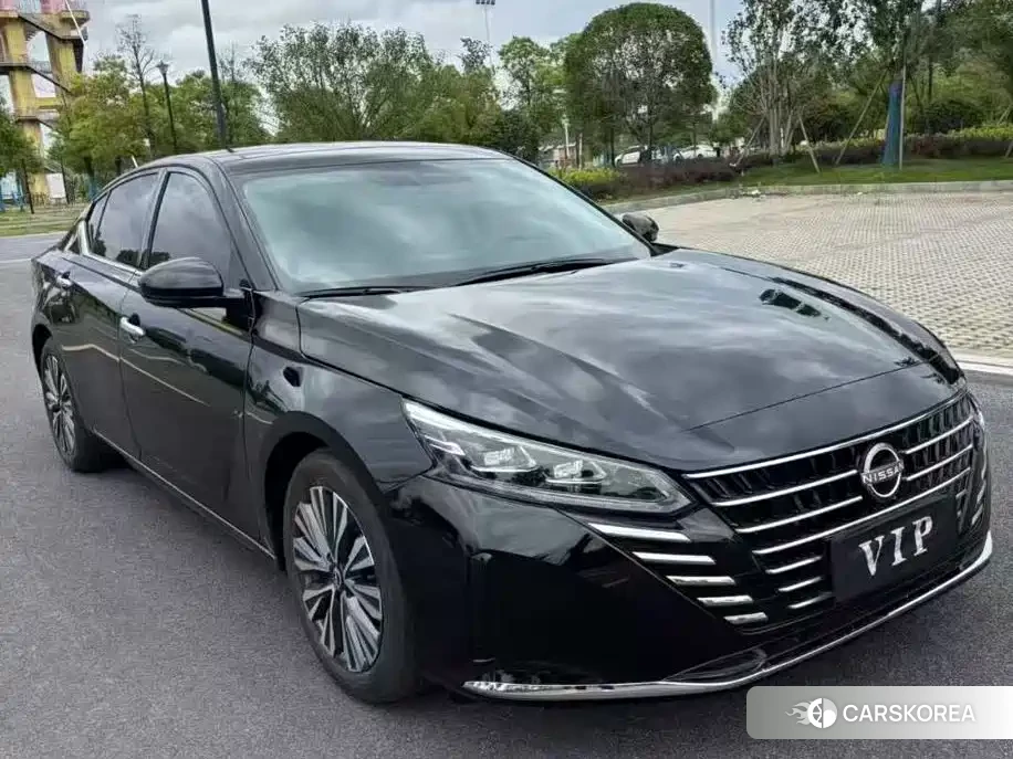 Nissan Altima 2023 Черный из Китая