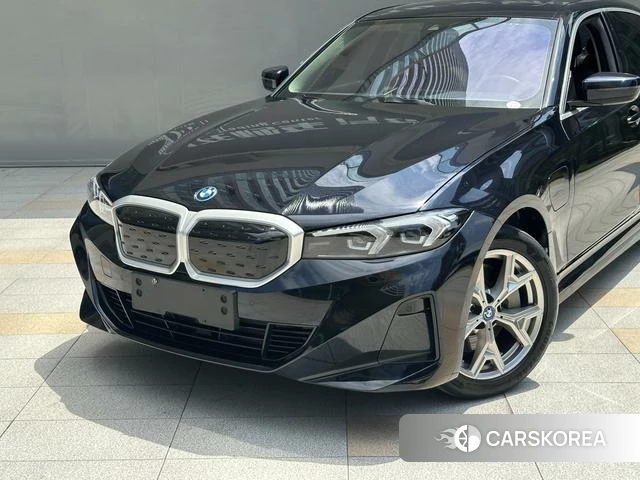 BMW i3 2023 Черный из Китая