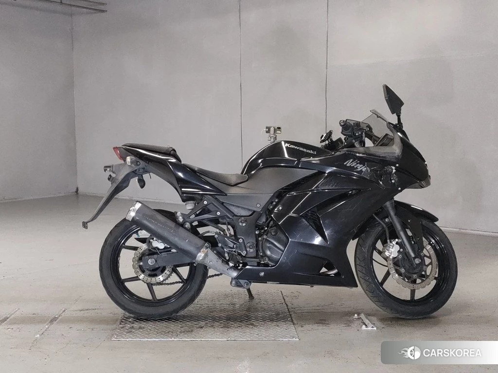 Проданный Kawasaki NINJA 250R id 4168607 из Японии, фото 2