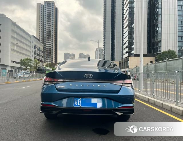 Hyundai Elantra 2021 Синий из Китая