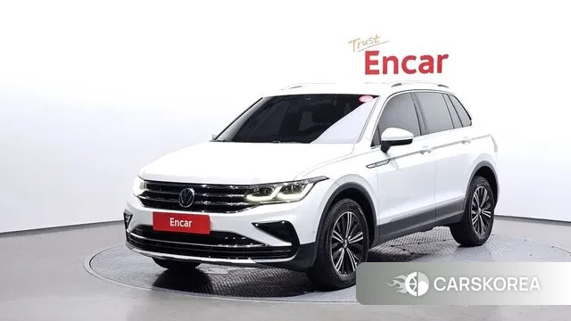 Volkswagen Tiguan second Generation 2022 Белый из Кореи