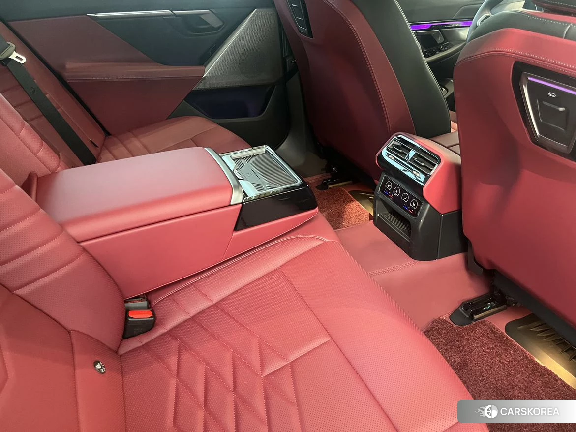 BMW 5 series 2026 Черный из Китая