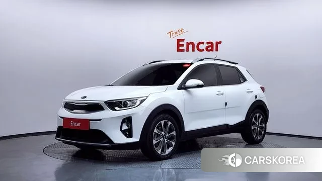 Kia Stonic 2018 Белый из Кореи