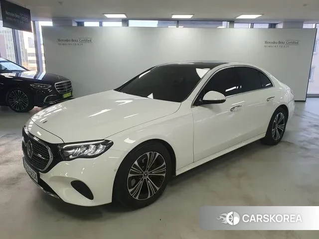 Mercedes-Benz E-Class W214 2024 Белый из Кореи