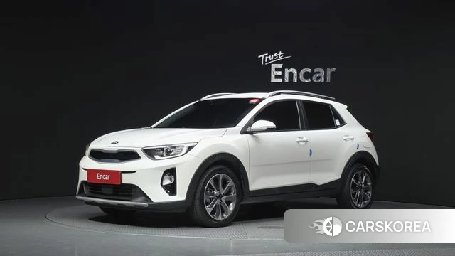 Kia Stonic 2018 Белый из Кореи