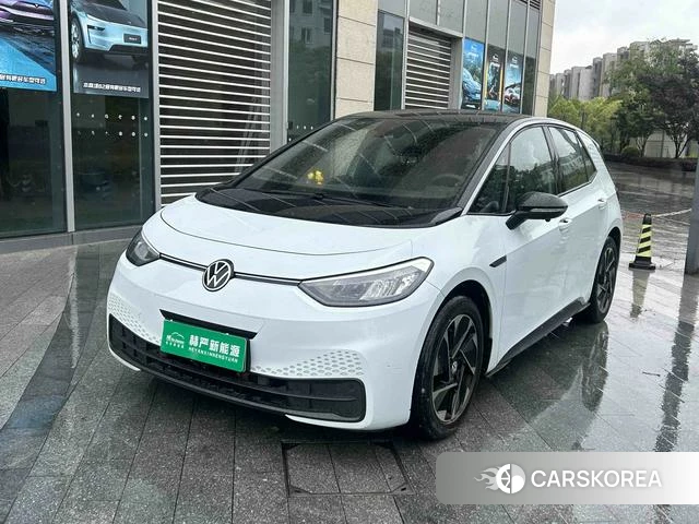 Volkswagen ID.3 2023 Белый из Китая