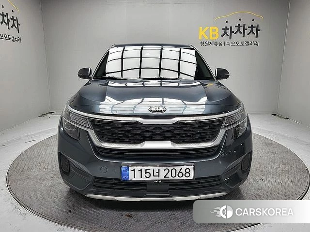 Kia Seltos 2020 Серый из Кореи