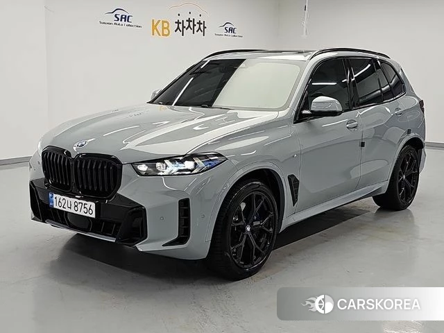 BMW X5 (G05) 2024 Светло-серебряный цвет из Кореи