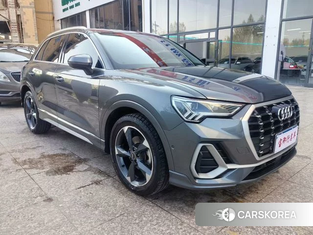 Audi Q3 2022 Темно-серый из Китая