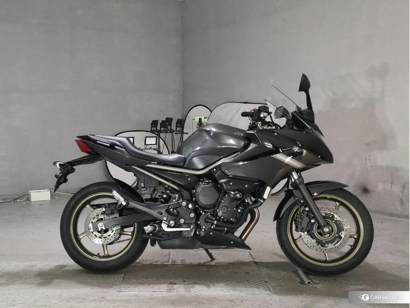 Проданный Yamaha XJ6 DIVERSION 2012 из Японии, фото 2