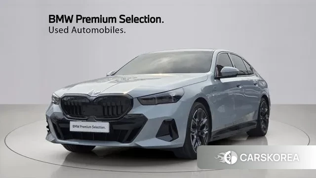 BMW 5 Series (G60) 2024 Светло-серебряный цвет из Кореи