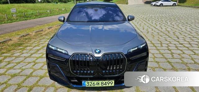 BMW 7 Series (G70) 2025 Синий из Кореи