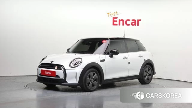 Mini Cooper 2023 Белый из Кореи