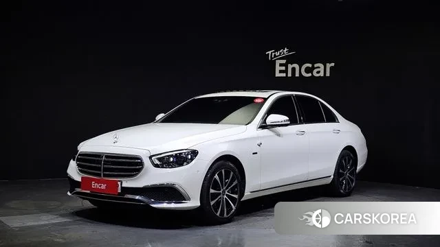 Mercedes-Benz E-Class W213 2021 Белый из Кореи