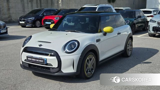 Mini Cooper Electric 2023 Белый из Кореи