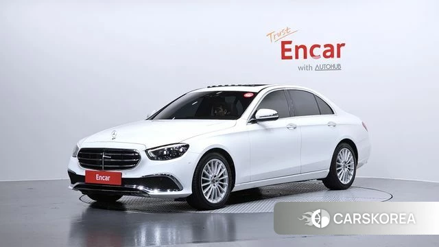 Mercedes-Benz E-Class W213 2021 Белый из Кореи