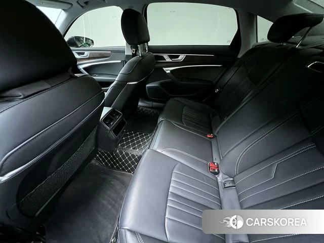 Audi A6L 2023 Черный из Китая
