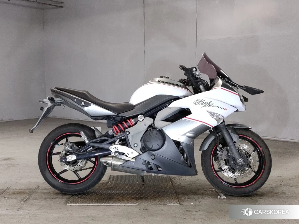 Проданный Kawasaki NINJA 400R 2013 из Японии