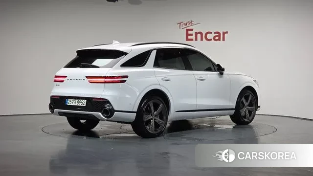 Genesis GV70 2021 Белый из Кореи