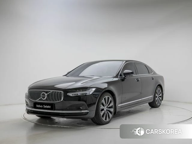 Volvo S90 2023 Черный из Кореи
