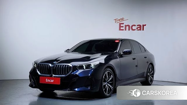 BMW 5 Series (G60) 2024 Черный из Кореи