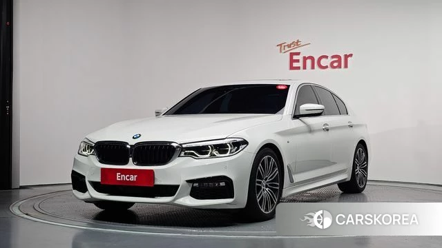 BMW 5 Series (G30) 2018 Белый из Кореи