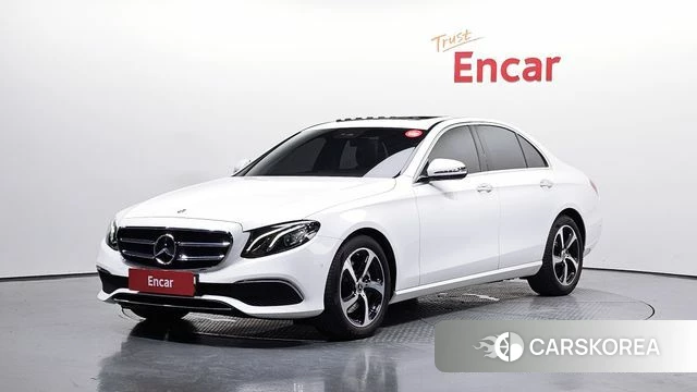 Mercedes-Benz E-Class W213 2020 Белый из Кореи