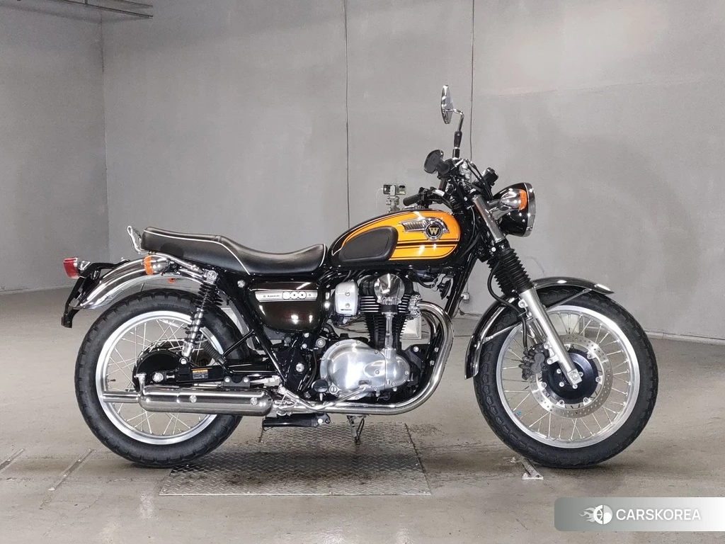 Проданный Kawasaki W800 2017 из Японии