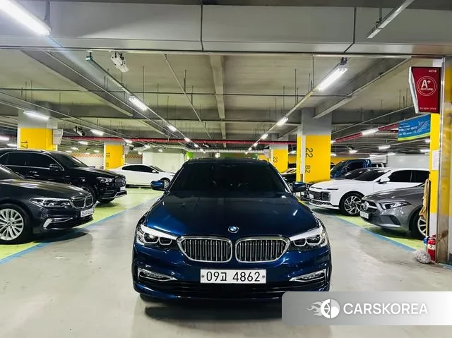 BMW 5 Series (G30) 2018 Синий из Кореи