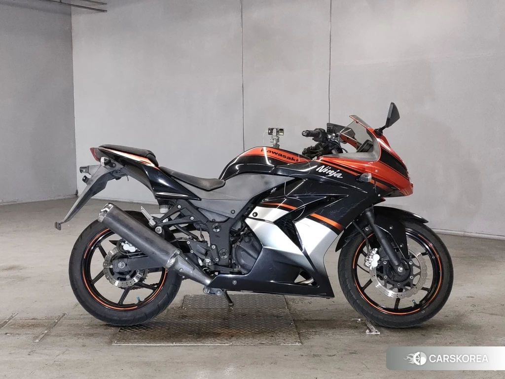 Проданный Kawasaki NINJA 250R id 4157522 из Японии