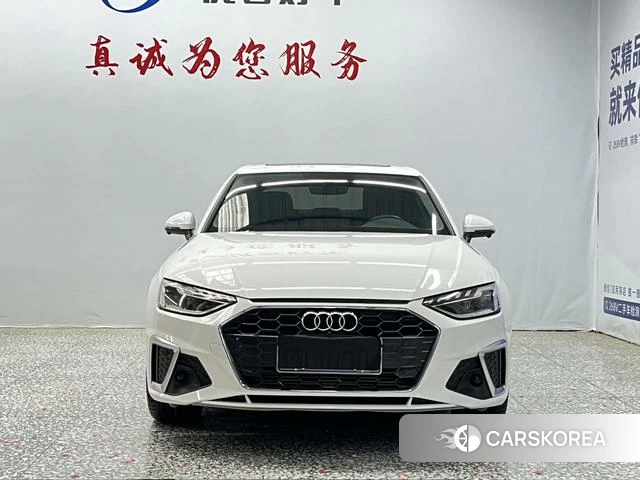 Audi A4L 2021 Белый из Китая