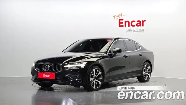 Volvo S60 3rd generation 2024 Черный из Кореи