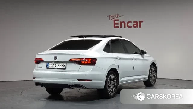 Volkswagen 7th Generation of Jetta 2021 Белый из Кореи